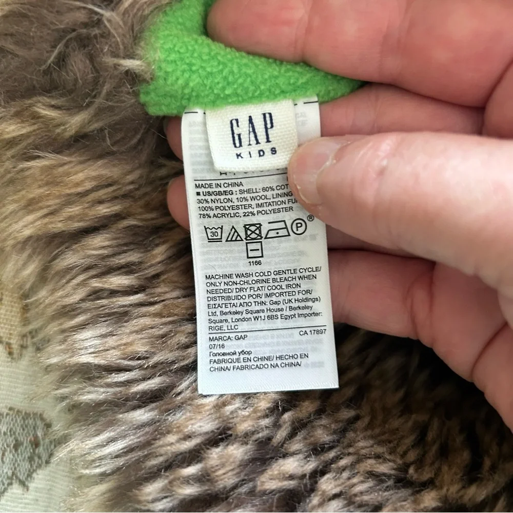 GAP Kids Faux Fur Knit Trapper Hat. Size L/XL.